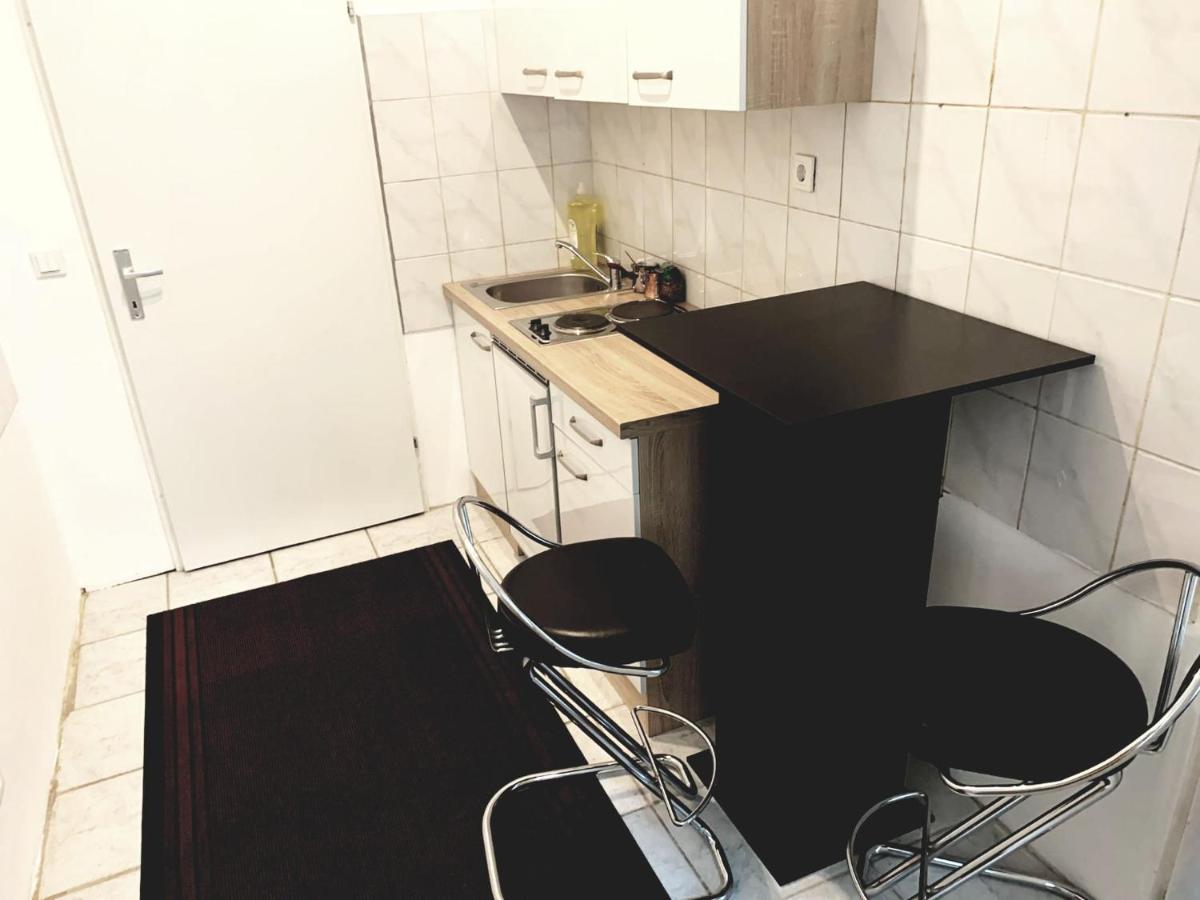 Rainbow Apartment Виена Екстериор снимка
